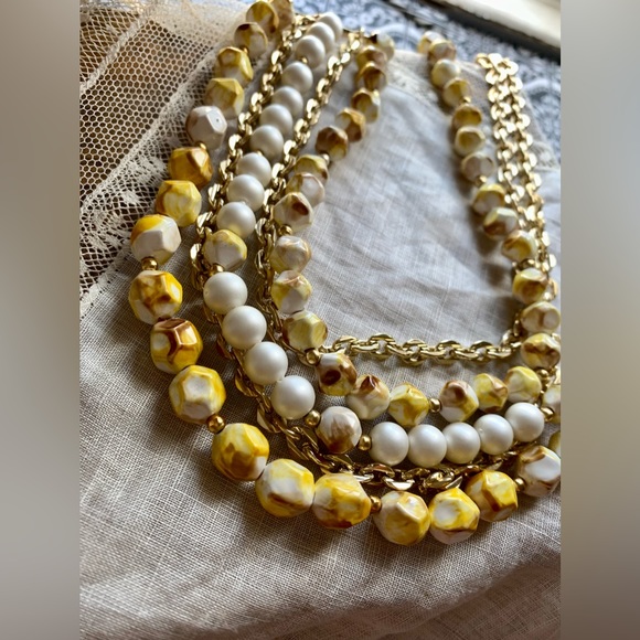 Vintage Hong Kong 5 Strand Faux Pearl & Marbled Yellow Tan Woman’s Necklace - Picture 4 of 9